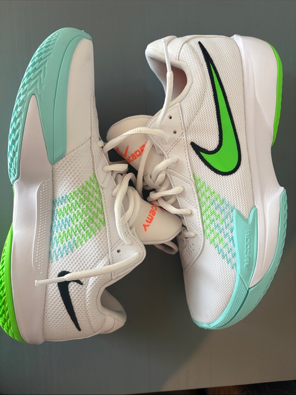 Nike G.T. Cut Academy Basketball Shoes Size M 8.5 / W 10 Style FB2599-107 - Picture 2 of 8